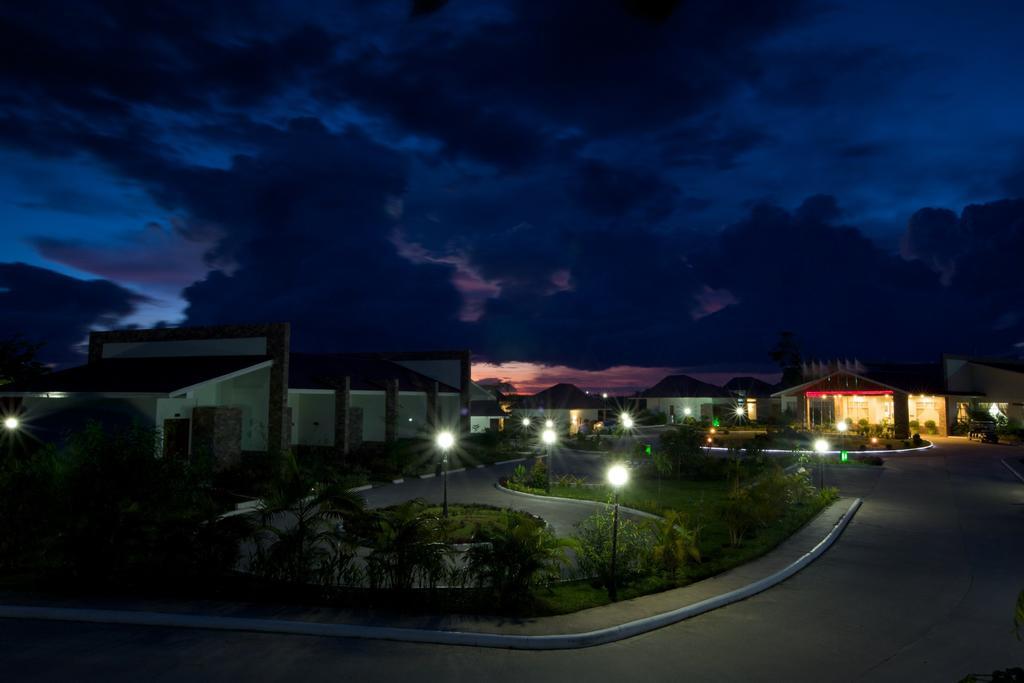 Junction Hotel Nay Pyi Taw Naypyidaw Extérieur photo